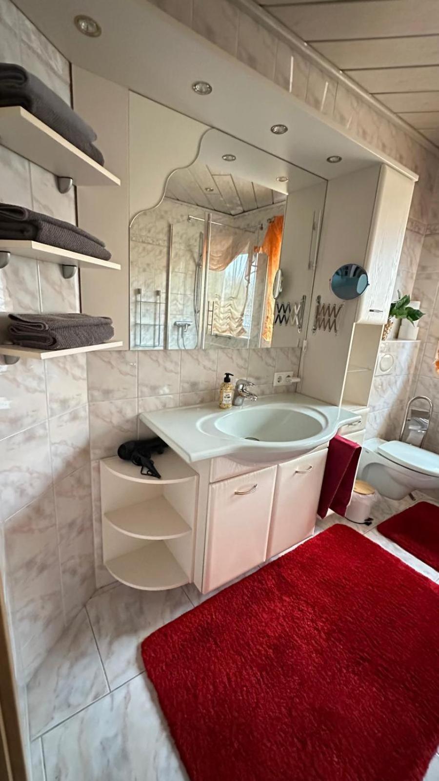 Attraktive 3 Zimmer Wohnung In Ruhiger Lage Άνσμπαχ Εξωτερικό φωτογραφία